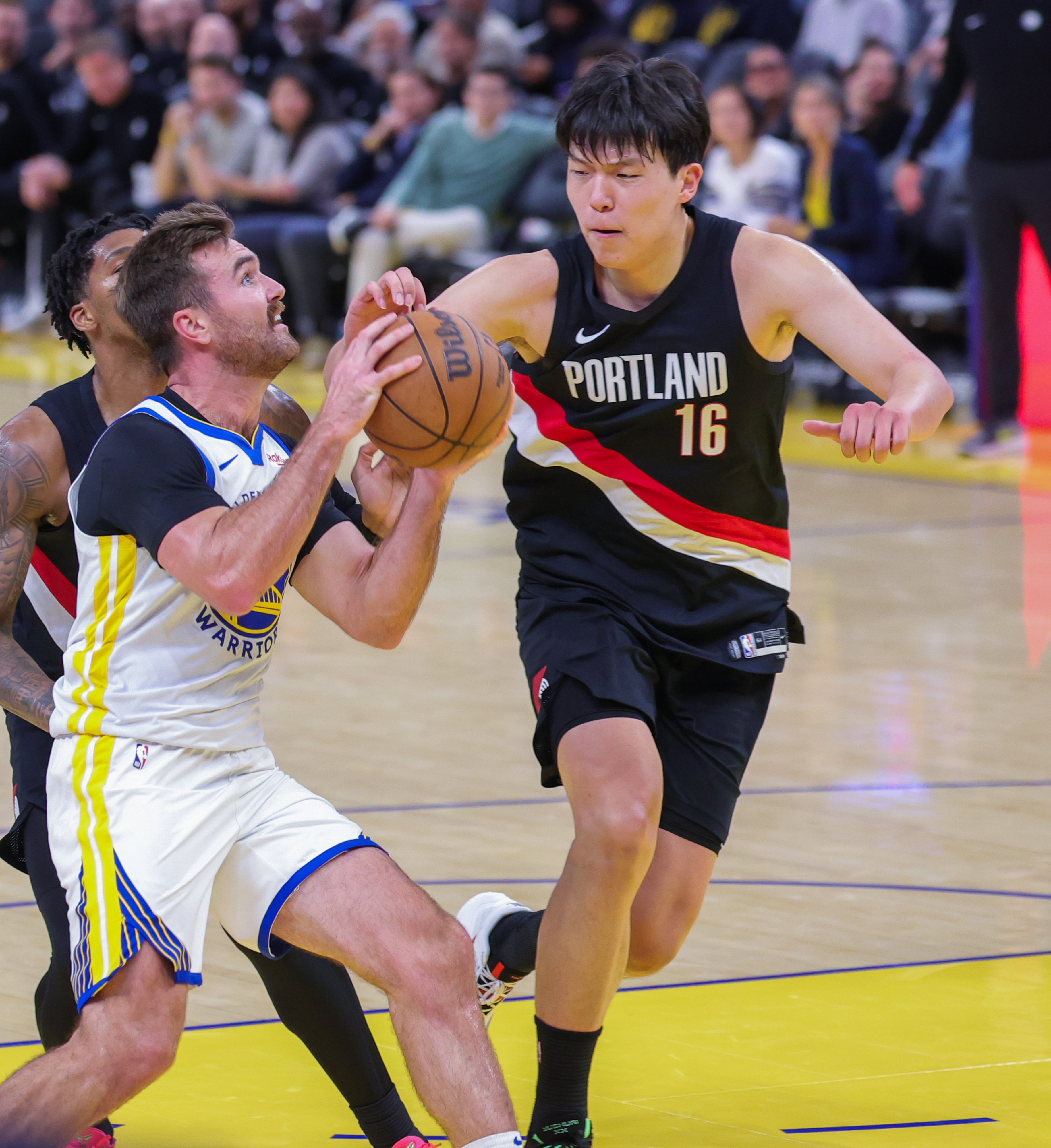 AYX中国-包含转会期孟菲斯灰熊防线松动加时末段波特兰开拓者备战NBA季后赛，现场解说直呼：新疆广汇围绕亚冠单刀错失的词条