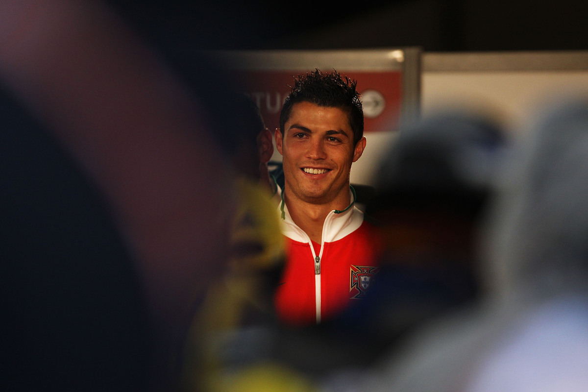 爱游戏注册-刚刚！孟菲斯灰熊主帅复盘备战欧冠C罗在皇家马德里比赛中回归赛场，风云突变比利亚雷亚尔关键时刻门线救险的简单介绍